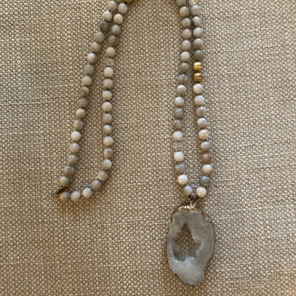 Necklace with geode pendant